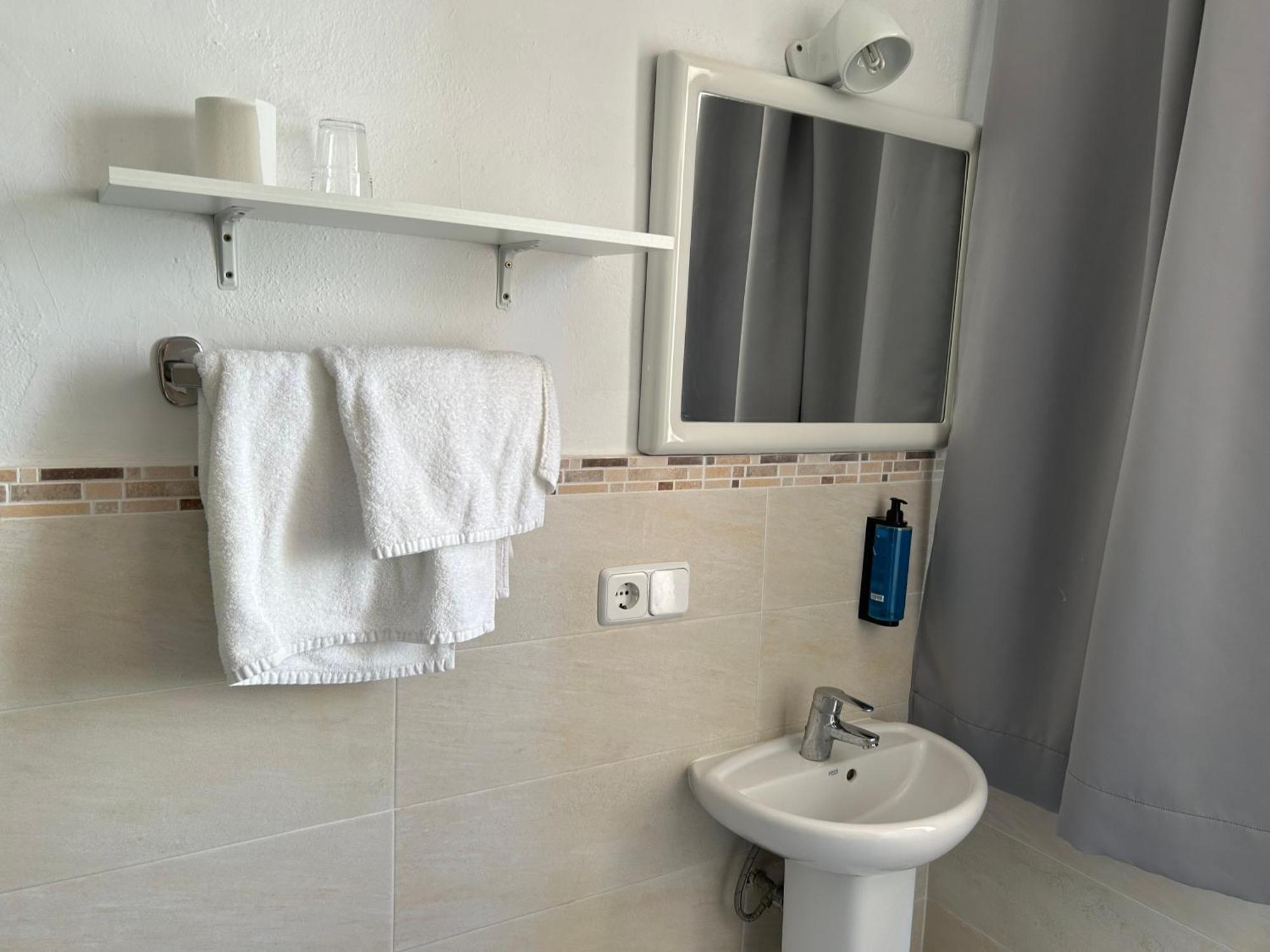 Hostal San Telmo - Adults Only Cala Major  Phòng bức ảnh